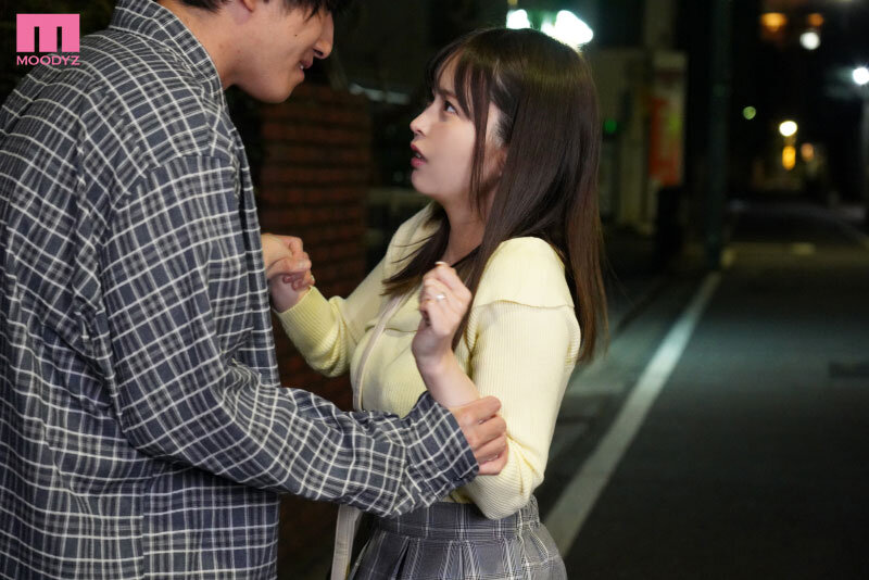 「九野ひなの 巨乳パイズリ＆フェラで魅せるNTR作品！同窓会で元カレに寝取られる婚約者」のサンプル画像1枚目