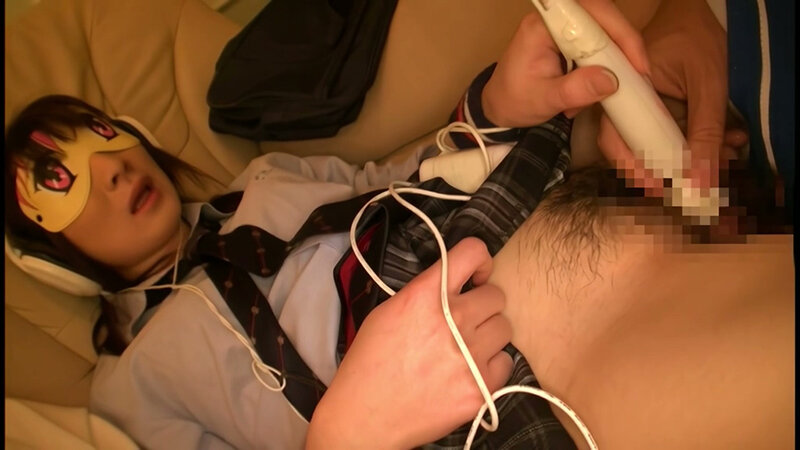 「素人女子校生との関西円光体験 スクール水着姿で中出しプレイ 学生服コスプレ動画」のサムネイル