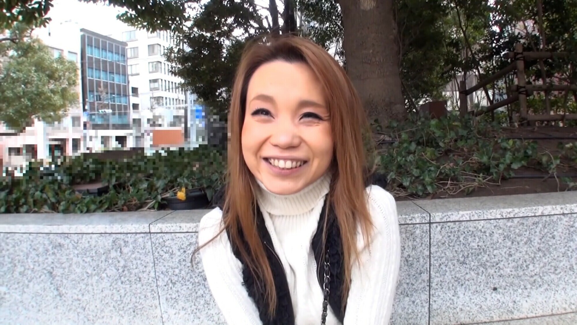 「SNSで知り合ったアクティブな夏女と個撮テイで個室にインしてナシクズシの嵌め撮り中出しセックス！」のサムネイル