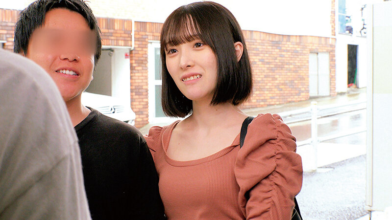 「【素人女子大生】彼氏が寝ている横でNTR中出し!ナンパ企画で寝取られる美人カップル」のサンプル画像6枚目