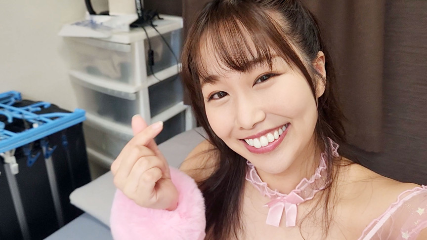 「人間の姿をしたおっぱい天使！02」のサムネイル