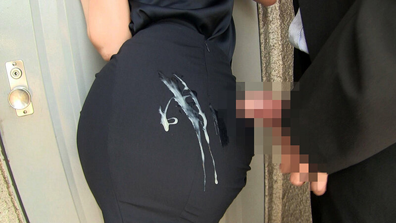 「水端あさみ・宮西ひかる 美尻OLが乱交ぶっかけで乱れる尻フェチ必見の団地プレイ」のサンプル画像5枚目