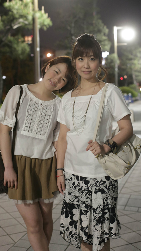 「【熟女】欲求不満な母親たちの禁断の姿!娘の前でも止まらない熟女12名の濃厚プレイ4時間」のサンプル画像13枚目