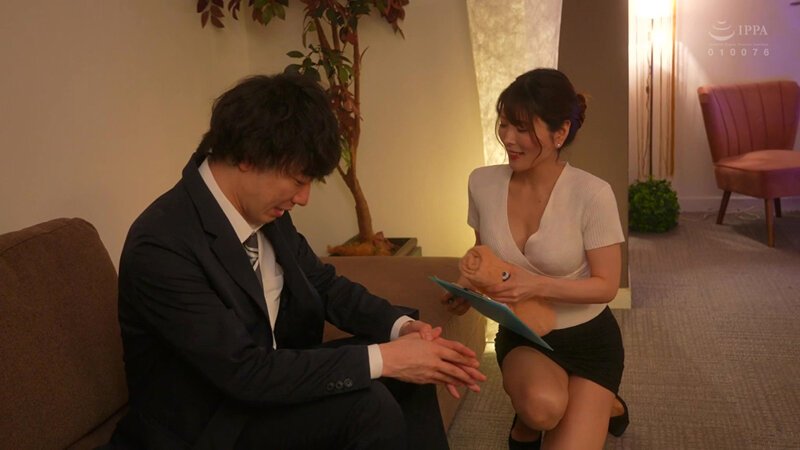 「新村あかり 巨乳人妻が中出しで乱れる 綺麗な近所の奥さんとの禁断の熟女セックス」のサンプル画像1枚目