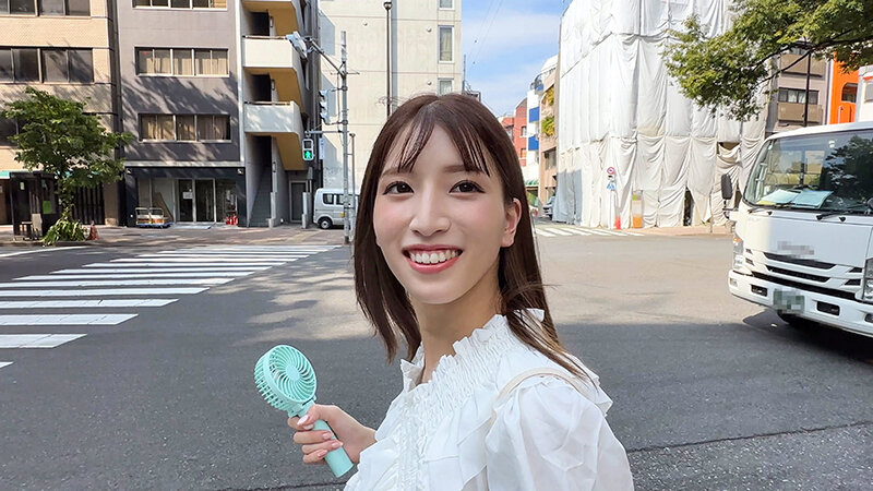 「パイパン素人人妻がナンパでハメ撮り中出し！ジーンズ似合うスレンダー新妻の浮気セックス」のサンプル画像3枚目