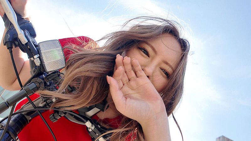 「【小倉由菜】羞恥の野外露出で潮吹きアクメ！バイブ責めで絶頂する人気女優の限界挑戦」のサンプル画像6枚目