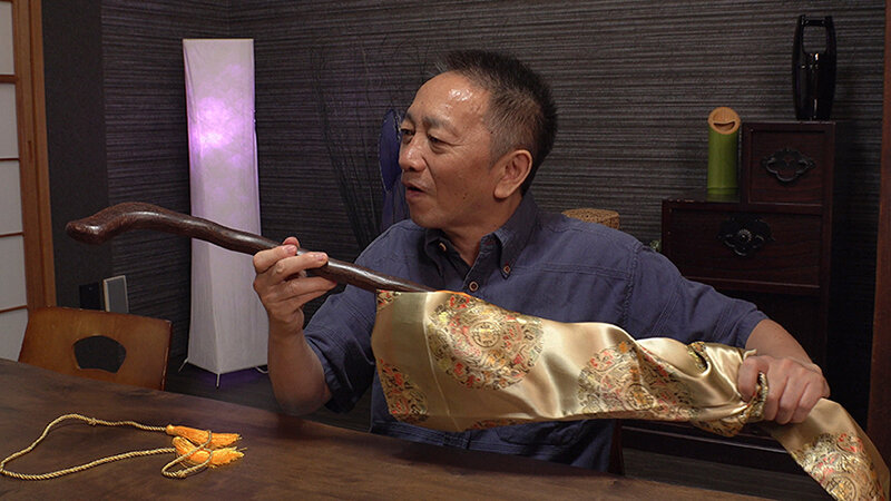 「吉澤友貴・碧波しずく・水月みお共演！巨乳人妻ハーレムNTR中出し義父の寝取り淫語責め」のサンプル画像2枚目