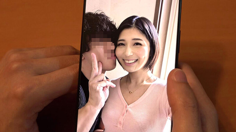 「【人妻】28歳妻がバイト君に寝取られた盗撮映像を中出しAVとして発売【NTR】」のサンプル画像13枚目