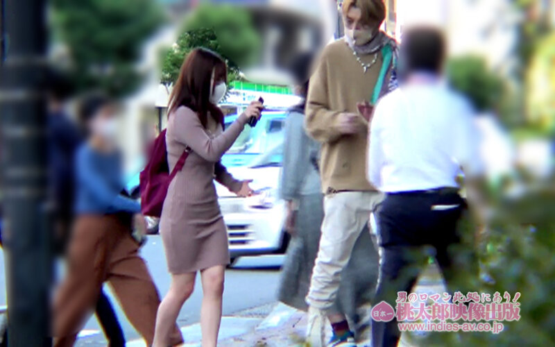 「【素人ナンパ】美乳ボディの素人美女をGET！フェラから即ハメまで堪能する興奮の展開」のサンプル画像1枚目