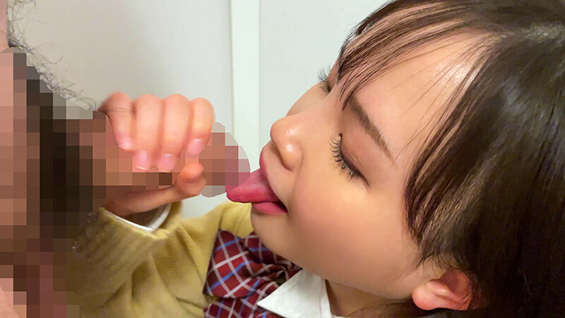 「【待って赤ちゃん出来ちゃうよ…】奇跡の超ミニマムろり娘。狭すぎて中は真空！？パイパン縦筋マ●コでおじさん精子を受け入れる！！美しい天使【個人撮影】」のサンプル画像19枚目