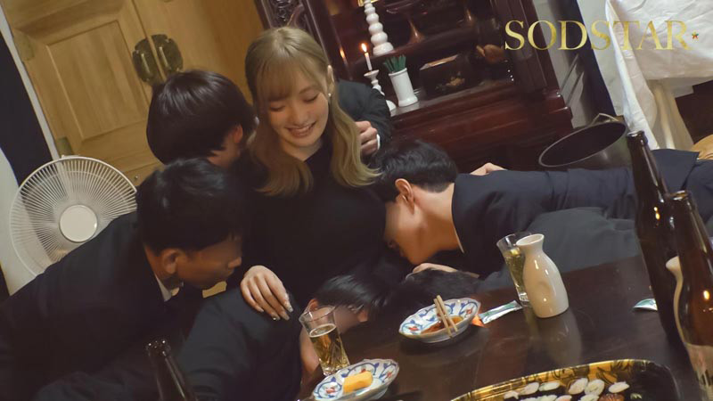 「渚恋生の金髪喪服ギャル姿が魅力的！熟女女優の大人の色気溢れる話題作をレビュー」のサンプル画像3枚目