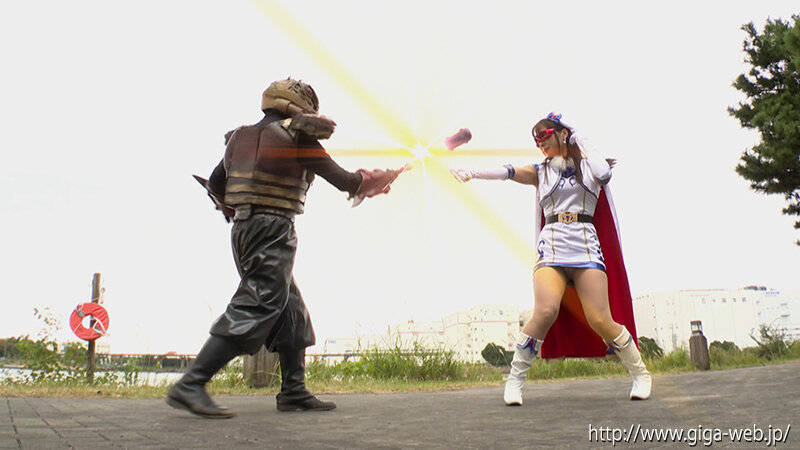 「魔法美聖女戦士フォンテーヌ イケメン年下戦闘員の誘惑 背徳の娼肉ペット 水川潤」のサムネイル