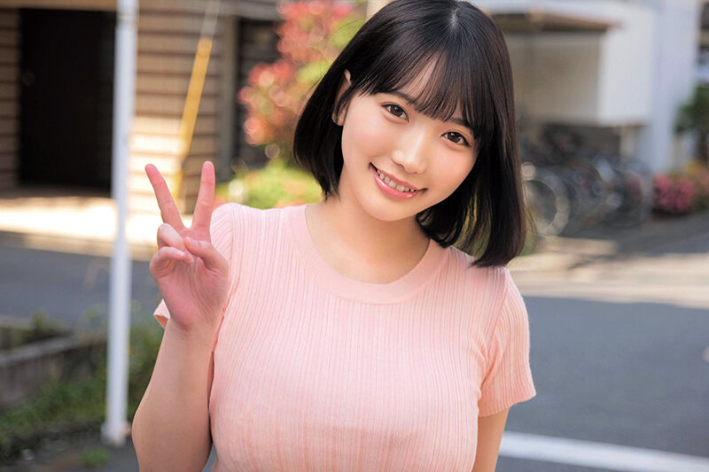 「【素人女子大生】スレンダー巨乳美少女をナンパして生中出し!ウブなハニカミ娘りむ・ちはる編」のサンプル画像1枚目