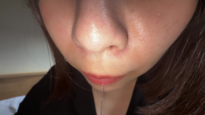 「【湊波流】舌ブラシで舌苔採取する個人撮影フェチ動画｜唾液・口腔マニア必見」のサンプル画像16枚目