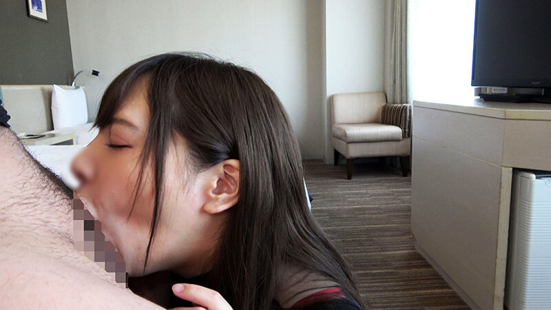 「【素人】巨乳美女10人のフェラ&イラマチオ奉仕!ごっくんまで見せる濃厚テクニック集」のサンプル画像15枚目