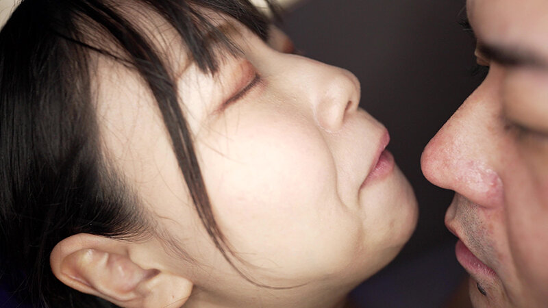 「【谷田かりな】素人お姉さんをナンパ！濃厚な舌技と唾液プレイで魅せる個人撮影動画」のサンプル画像8枚目