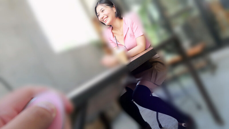 「真野祈の美乳が揺れる野外露出デート！羞恥プレイから中出しハメ撮りまで完全収録」のサンプル画像2枚目