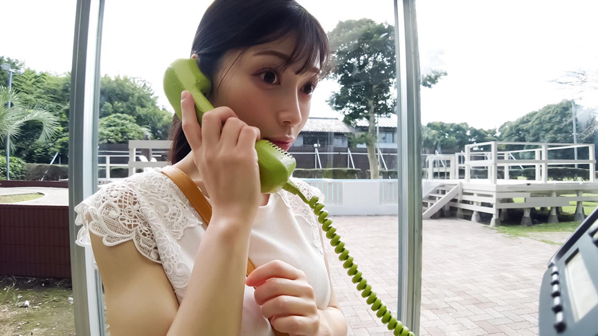 「公衆電話ボックス360度 爆乳素人きき乳首チャレンジ ひなみさん（21歳・大学生）」のサムネイル