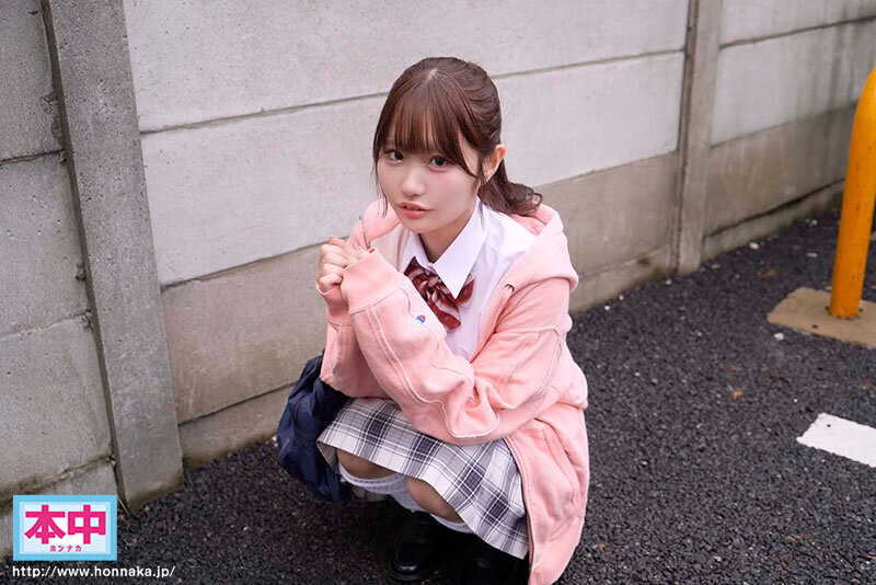 「鈴の家りん 巨乳ギャル制服痴女が騎乗位で中出し懇願！背徳の禁断関係に溺れる」のサムネイル
