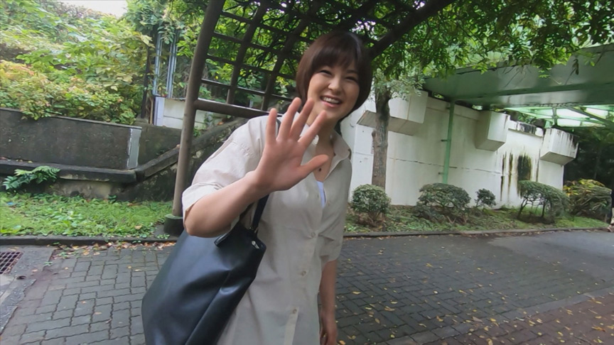 「【熟女】毛深い素人人妻36人のナンパ中出し濃厚プレイ｜無防備な剛毛妻ベスト」のサンプル画像13枚目