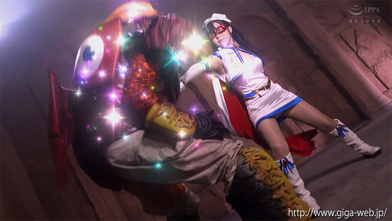 「紺野みいな 魔法美少女戦士コスプレ 女戦士が敵に捕らわれ屈辱の洗脳調教を受ける」のサンプル画像4枚目