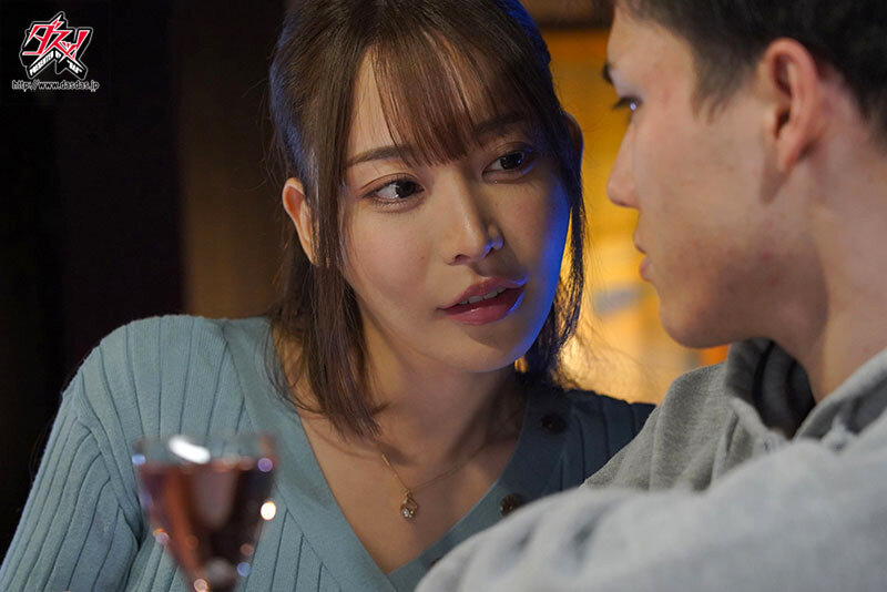 「七瀬アリス 巨乳人妻の禁断不倫セックス 酔った夜に中出しされる濃密な関係」のサンプル画像1枚目