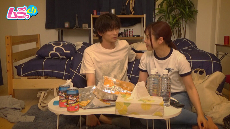 「有栖舞衣が王様ゲームで流されるギャル女子大生！美乳素人の盗撮・のぞき映像」のサンプル画像3枚目