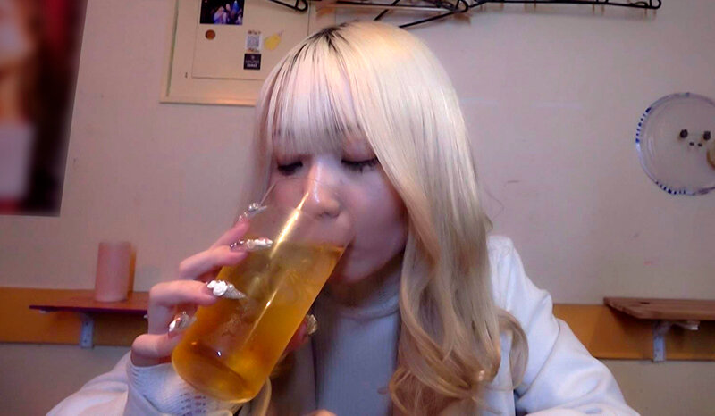 「【素人】美乳むっつりドM美少女ミナとの生ハメ撮りドキュメント｜中出しセフレ体験」のサンプル画像1枚目