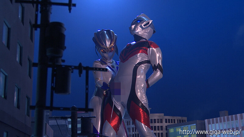 「月島さくらが女戦士に変身！悪の宇宙人との激闘バトルで見せる熱演アクション」のサンプル画像15枚目