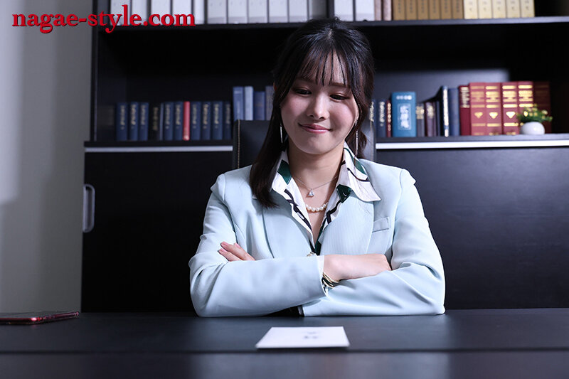 「幾野まち｜スレンダー女上司とお爺ちゃんの禁断オフィスラブ｜年下上司との秘密の関係」のサンプル画像16枚目