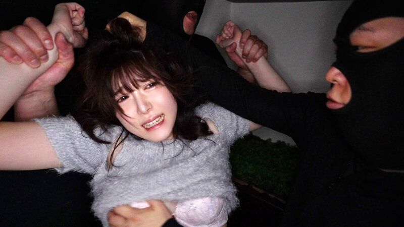 「一人暮らしの女子大生を狙う鬼畜レ●プ集団自宅押込み中出し強●性交 被害者A.Mちゃん」のサンプル画像2枚目