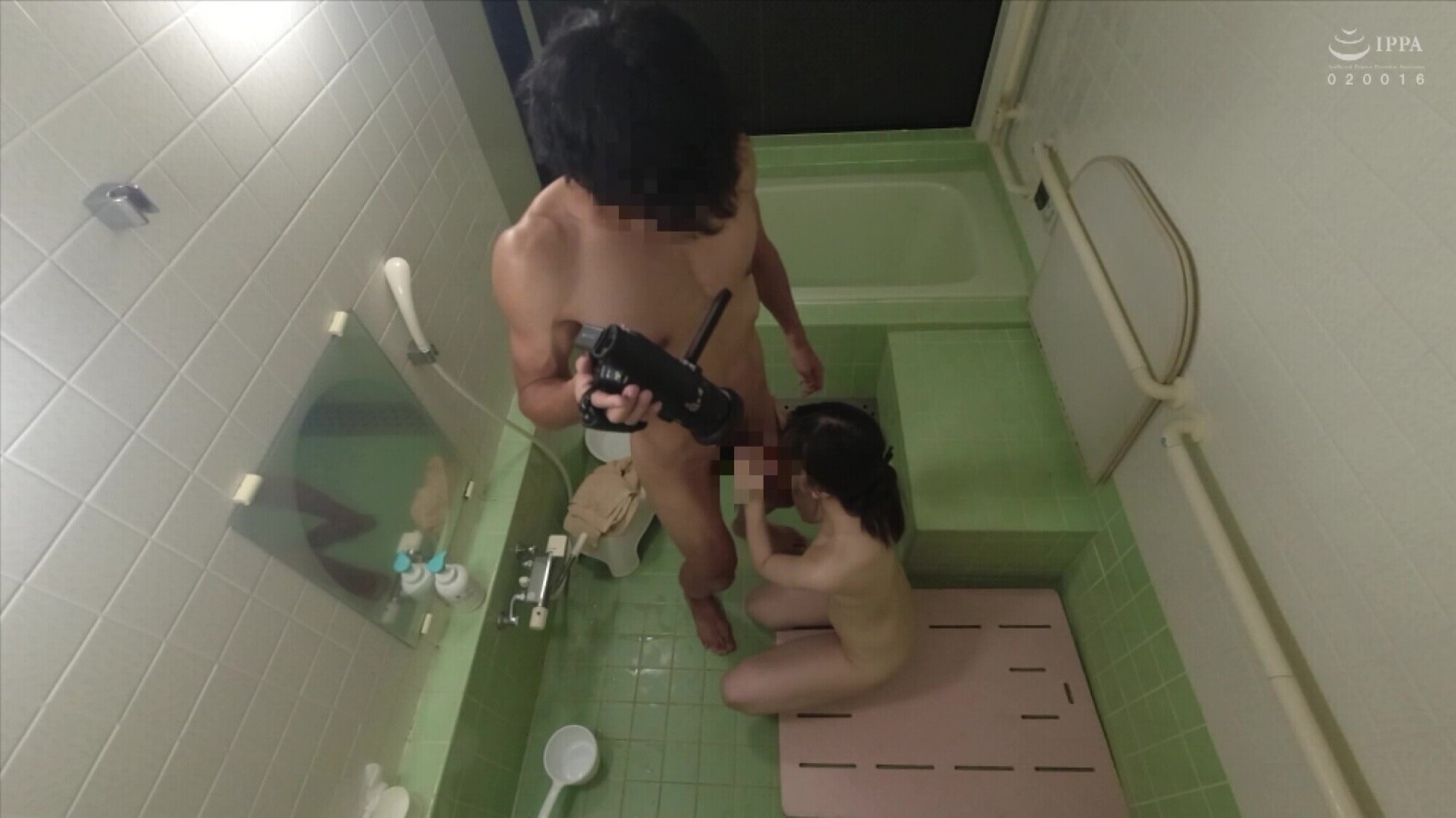 「ちっぱい美少女が男のために連続フェラ!」のサンプル画像9枚目