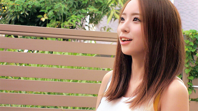 「【素人人妻】さら・みお 童貞君に母性たっぷり筆下ろし中出しSEX ナンパ企画で優しく包茎洗い」のサンプル画像8枚目