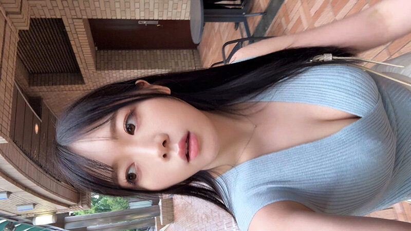 「【素人お姉さん】超乳痴女の逆ナンパ即ハメ中出し＆潮吹き絶頂！肉食系美女の本気セックス」のサンプル画像2枚目