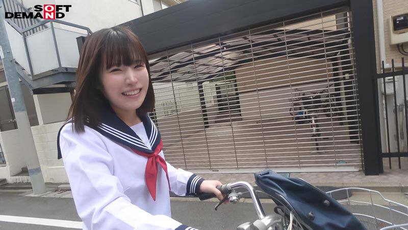 「【素人娘】学生服の養女が中出し＆ごっくんハメ撮り！毎日パパ活で使われる娘の記録」のサンプル画像3枚目