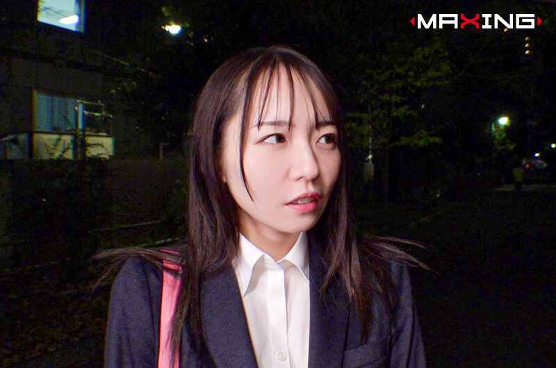 「西元めいさ｜美人OLが出張先で中出し3Pに溺れる…スレンダー美乳のシゴでき広報女子が理性崩壊するまで」のサムネイル