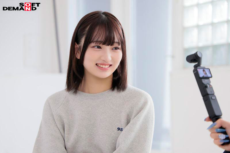 「【18歳絶頂開発】おとえりが行くところに男優有!おもちゃ・チ●ポでず~っと責め続けられる1日 音田絵凛」のサムネイル