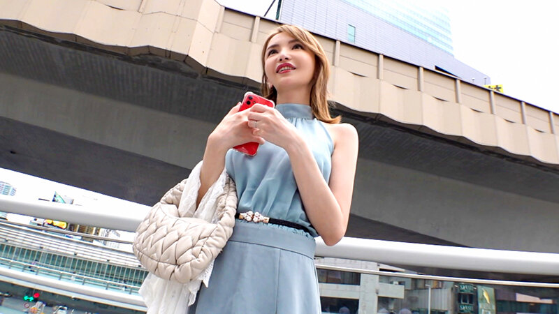 「【素人】スレンダー美乳美女とハメ撮り中出し！顔出しOKの美人すぎる素人との濃厚プレイ」のサンプル画像1枚目