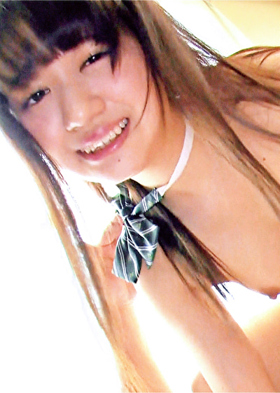「クールなダウナー系美少女素人がおじさんに中出しご奉仕で媚びまくる激カワ動画」のサムネイル