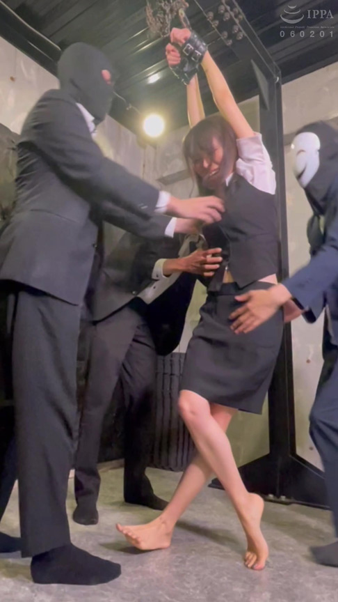 「真木今日子のくすぐりプレイ動画｜TICKLE PRODUCTION THRILLで悶絶する姿が話題」のサンプル画像9枚目