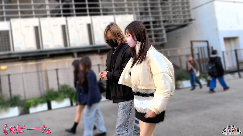 「【素人】美乳クビレ小娘に中出し＆フェラ奉仕させた濃密プライベート映像【無名美女】」のサンプル画像1枚目