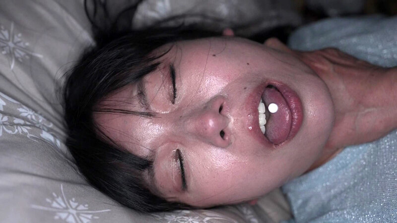 「みひな M女が隣人にアナル調教され3穴責めで堕ちる辱め浣腸プレイ動画」のサンプル画像2枚目