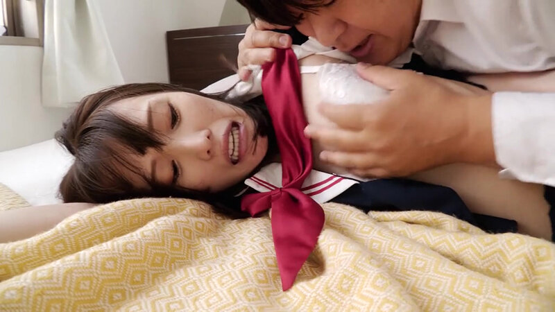 「白石もも 制服女子校生の貧乳スレンダー美少女に中出し｜バック・イラマチオで責める巨根SEX」のサンプル画像2枚目