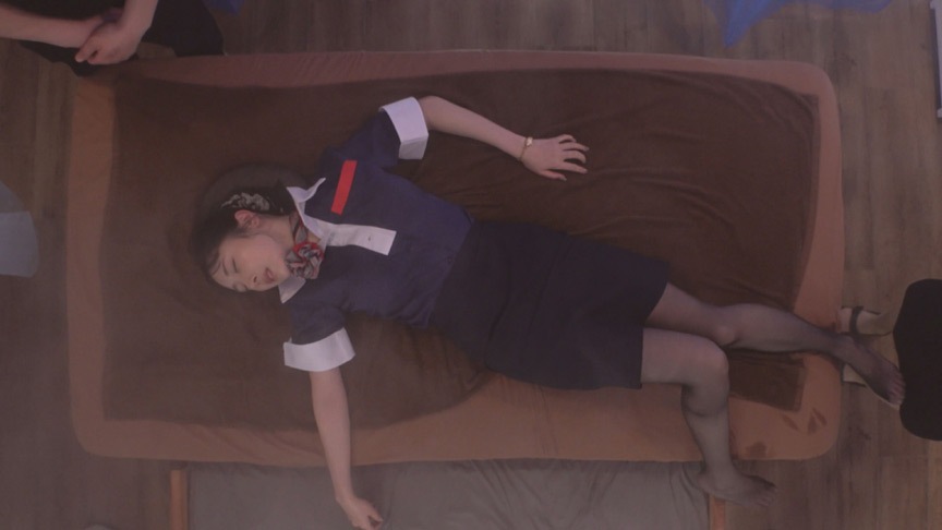 「【ゆいか】黒タイツCAのフットマッサージエステで極上リラクゼーション体験【パンスト美脚】」のサンプル画像2枚目