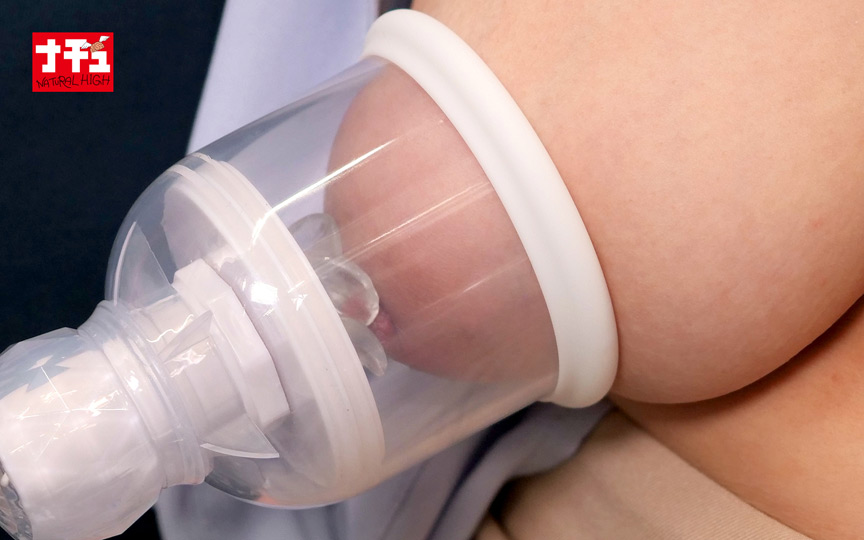 「【素人】Hカップ巨乳美女が電車内で乳首責め痴○される敏感反応がエロすぎる【痴漢プレイ】」のサンプル画像4枚目