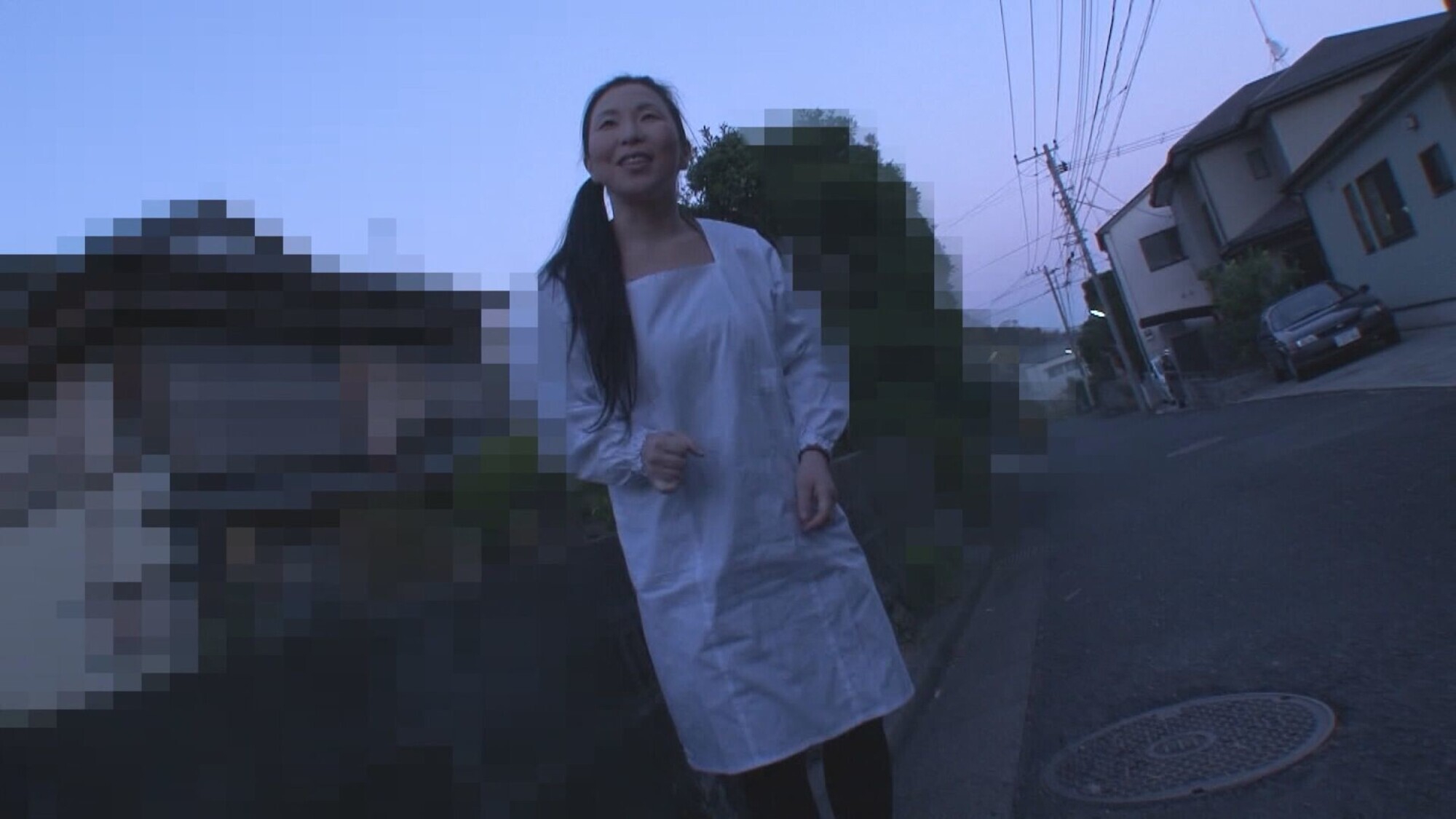 「【代々続く老舗旅館の美人女将をこっそり･･･！】旦那は出稼ぎ、淋しい女将の乾いたアソコをこっそり弄って、肉棒ぶっ刺しイカせてやる！」のサムネイル