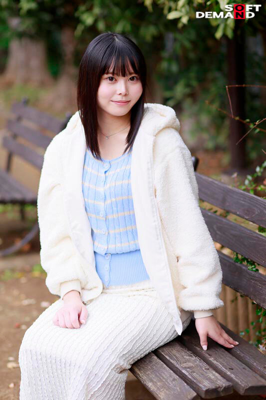 「高星なぎさ 美少女のハメ撮り&濃厚キス・接吻で絶頂開発 天使級にかわいい18歳の初体験映像」のサンプル画像2枚目