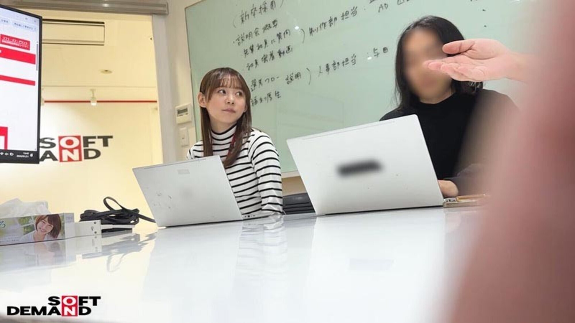「人事部の子に大量のビールを与えたら、イキまくってたww 与田ひかげ(22)」のサンプル画像2枚目