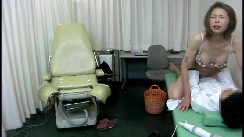 「【素人女性多数】産婦人科診察室の羞恥盗撮映像コレクション｜リアルのぞき系ドキュメント」のサンプル画像15枚目