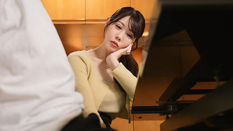 「【人妻】発情した義母が義息子にパイズリご奉仕から中出しまで許してしまう禁断の関係【お母さん】」のサンプル画像1枚目